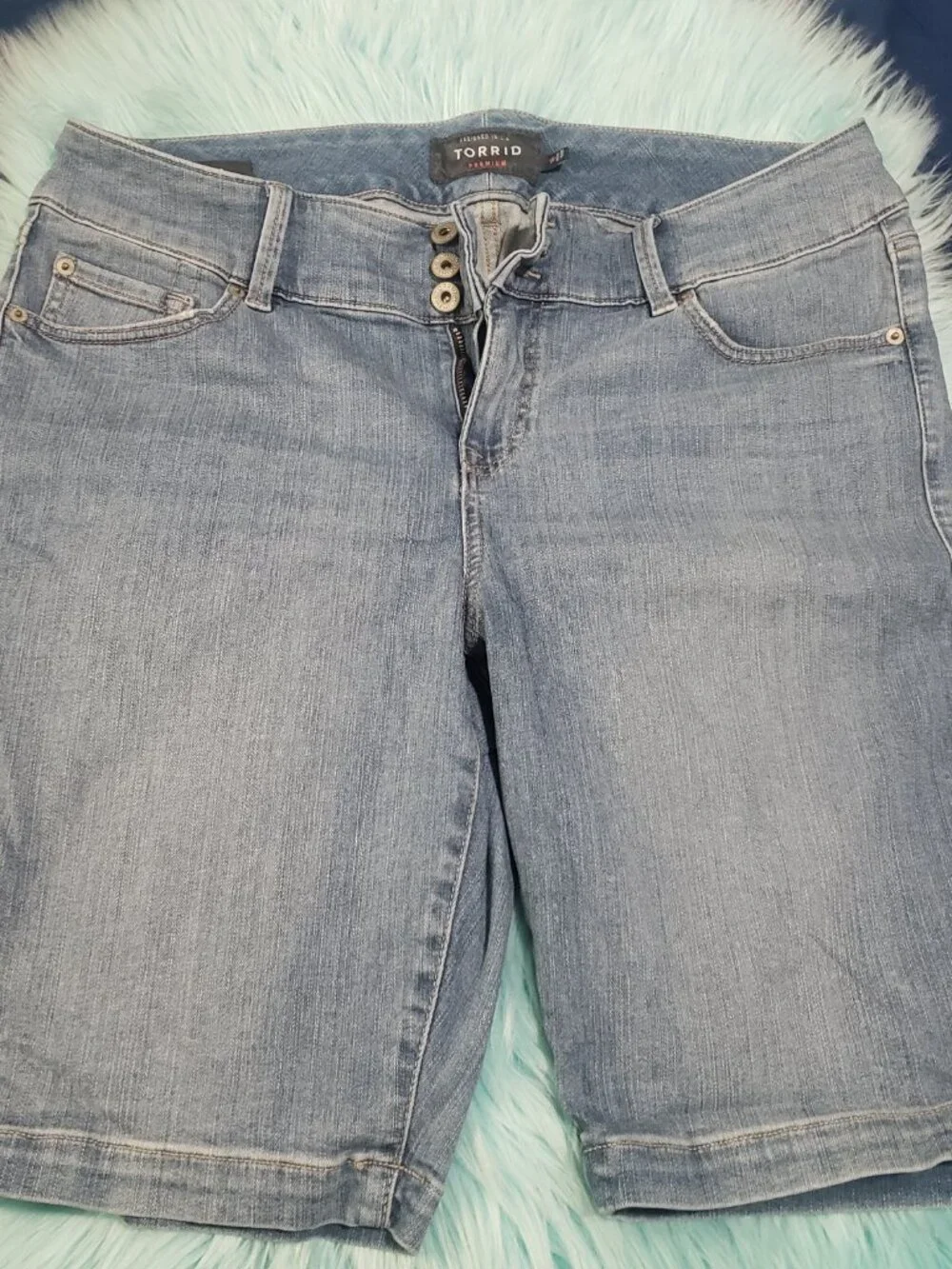 Women’s Torrid Size 18 Bermuda Jeans Shorts Bundle | 2 Pairs | Like New